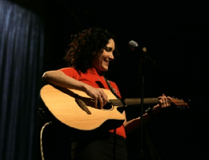Lahna Turner Lahna Turner
